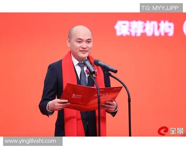 足球明星谢栩的职业生涯与成就全景解析 足球明星谢栩的职业生涯与成就全景解析