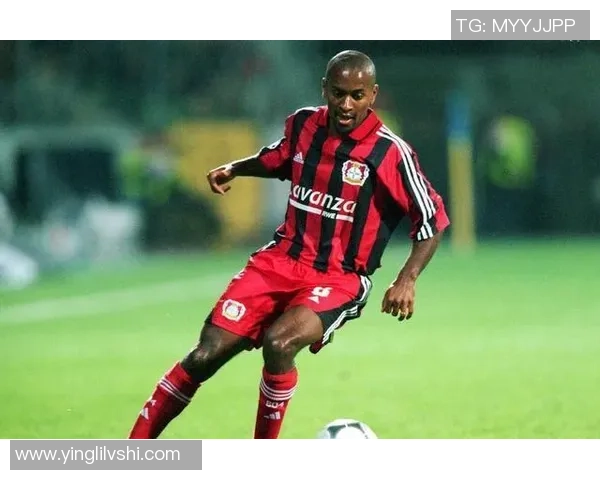 现役国际顶级足球明星的辉煌成就与未来展望分析 现役国际顶级足球明星的辉煌成就与未来展望分析