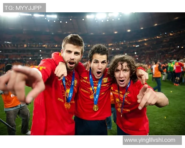 足球明星意外被困单人床引发网友热议背后的趣事揭秘